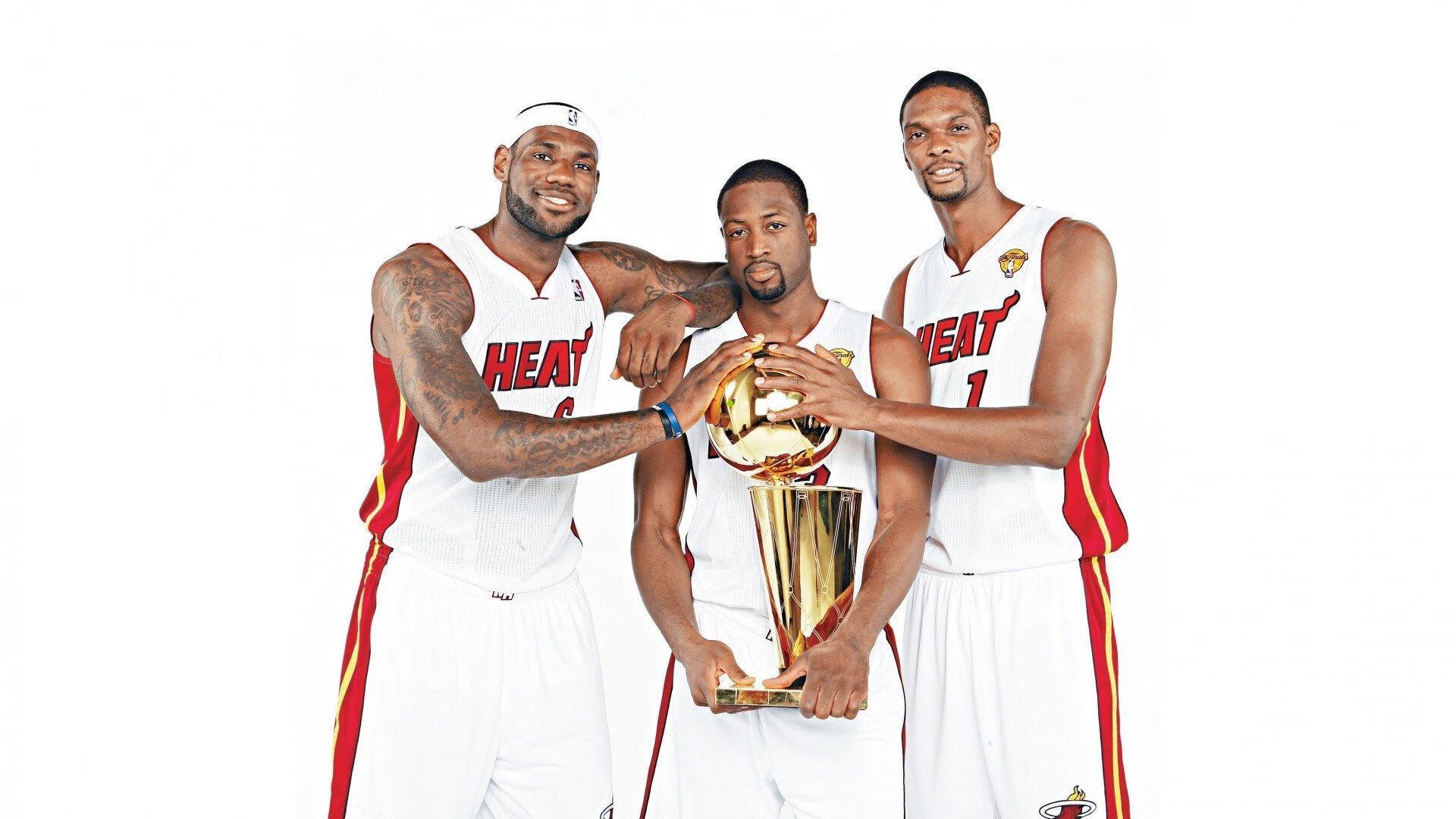 双峰并峙的亚洲宣言，当吴艳妮与刘翔的自信跨越时空共鸣